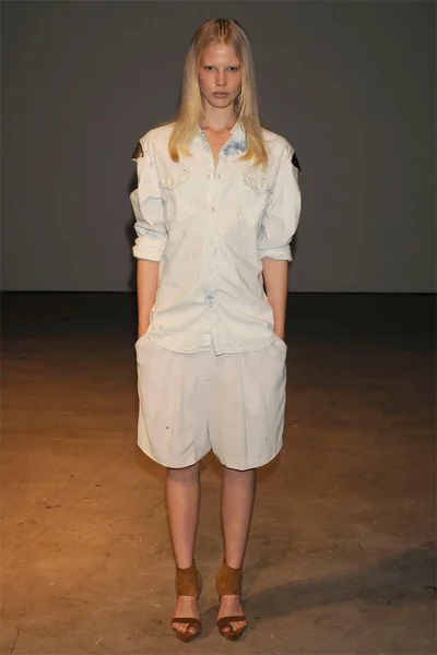 Look 8